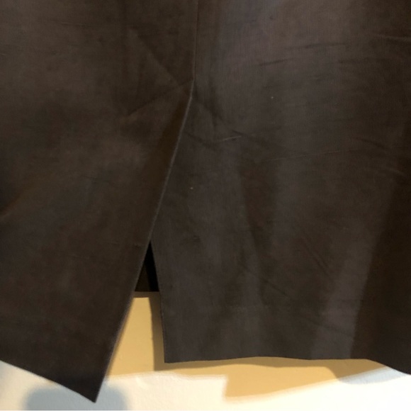 Dana Buchman 100% Silk Skirt in Brown with Back Split, size 20 - Picture 4 of 9